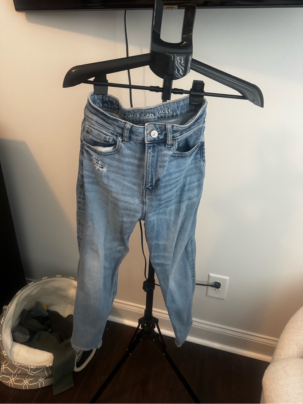 American Eagle Outfitters Light Blue Cropped Women's Jeans